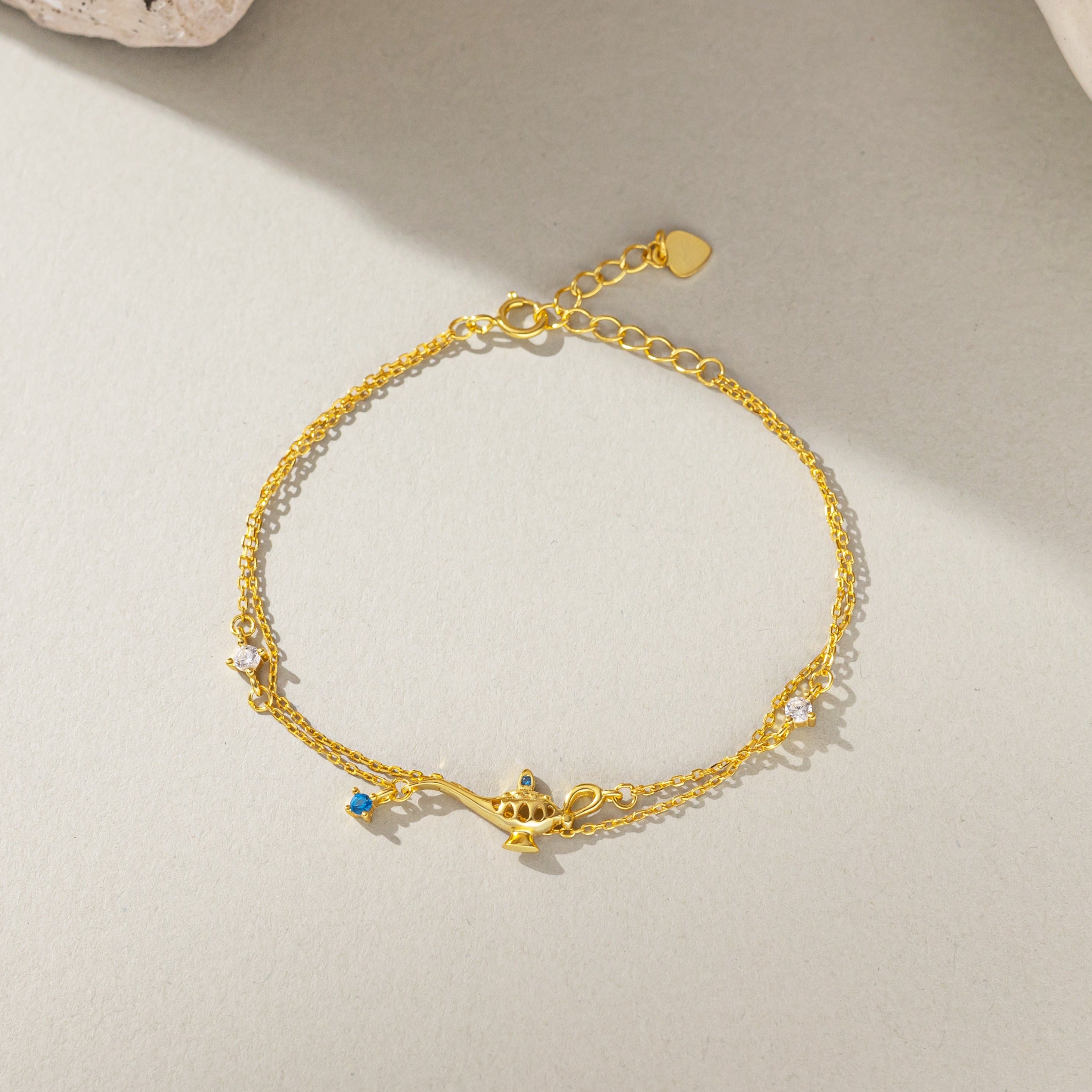 Aladdin•  Lamp Bracelet in gold