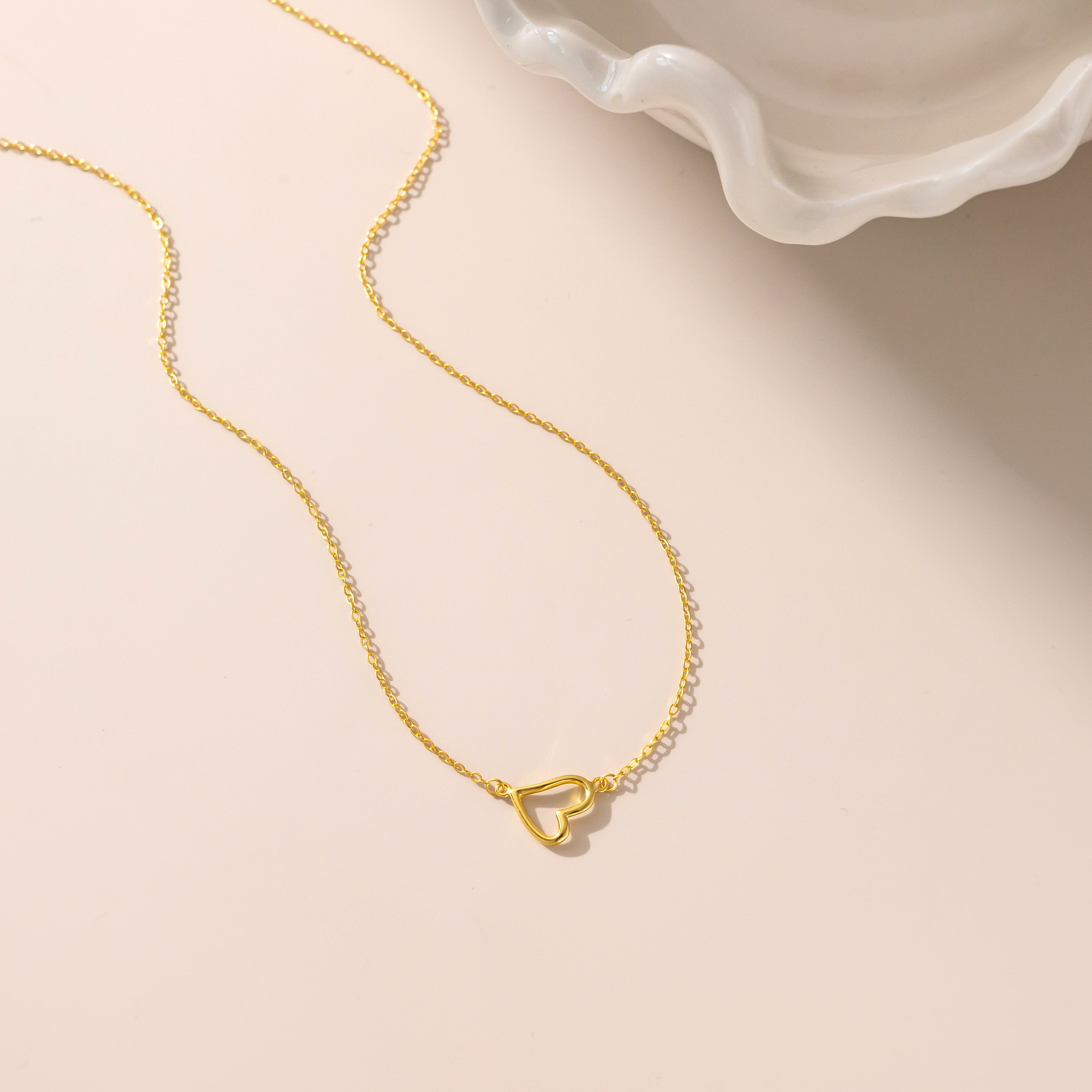 STMG Sweet Heart Necklace in gold