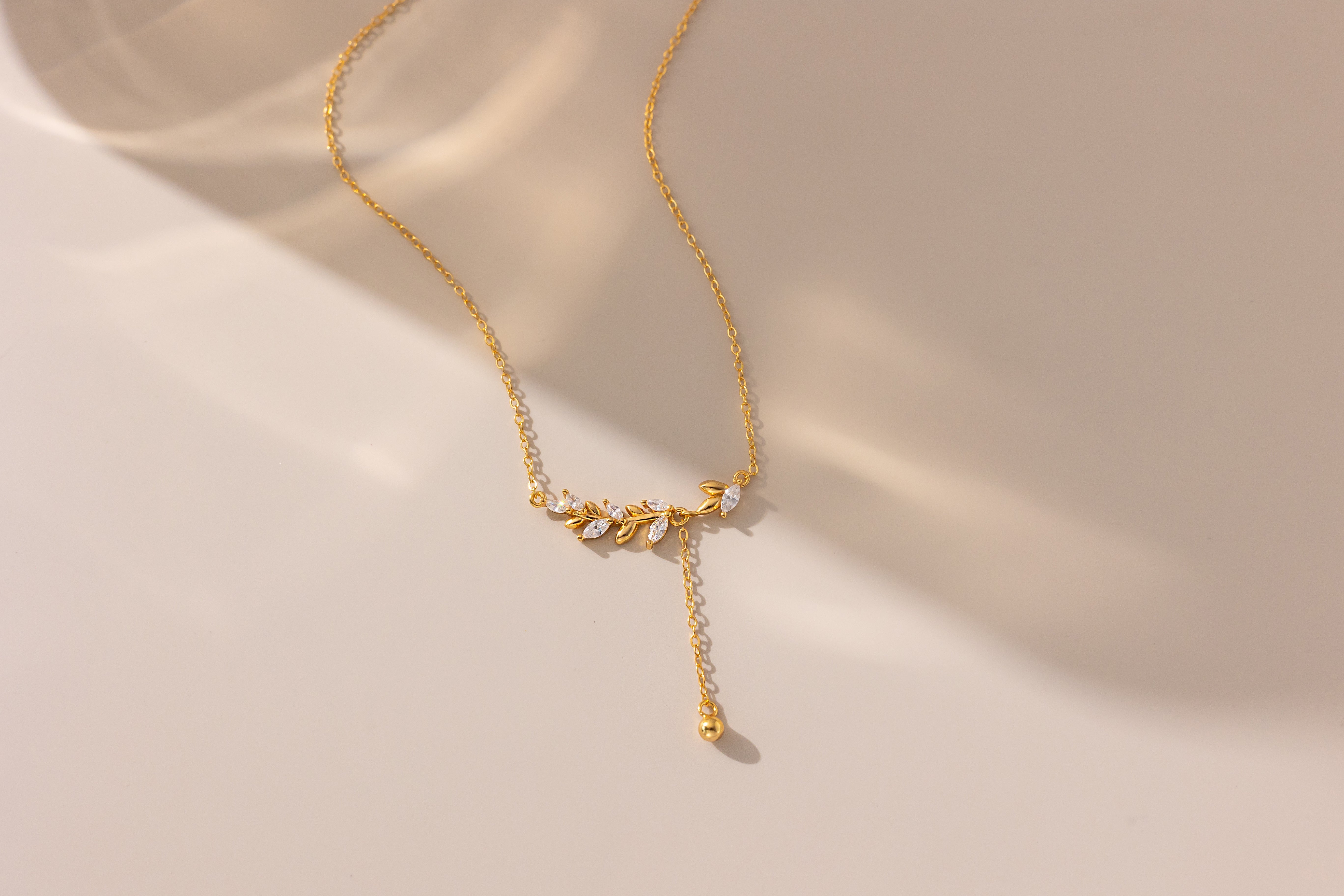 STMG Olive Leaf Choker Necklace in gold