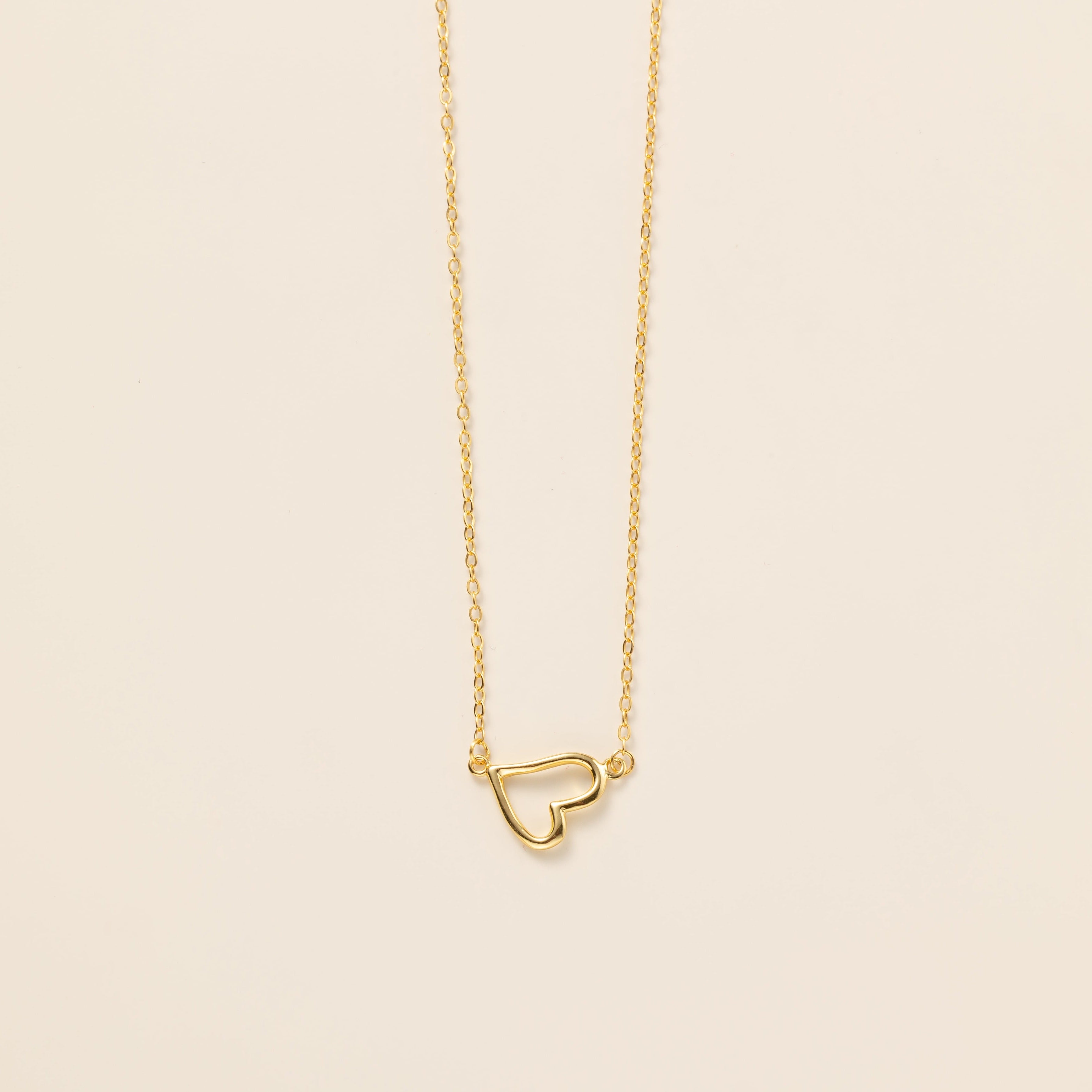 STMG Sweet Heart Necklace in gold